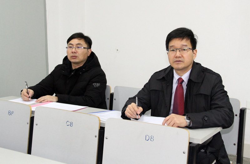 张根华副校长现场听课3.jpg