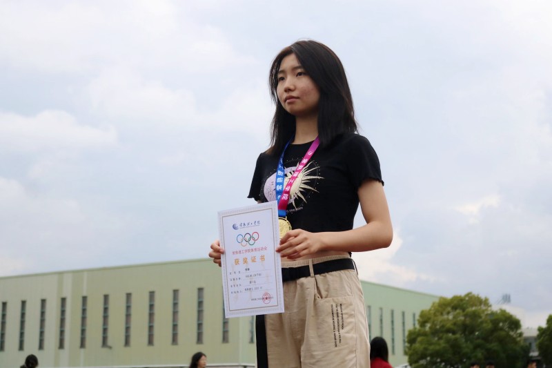 202210281666936098688364.jpg 5.外国语_副本.jpg