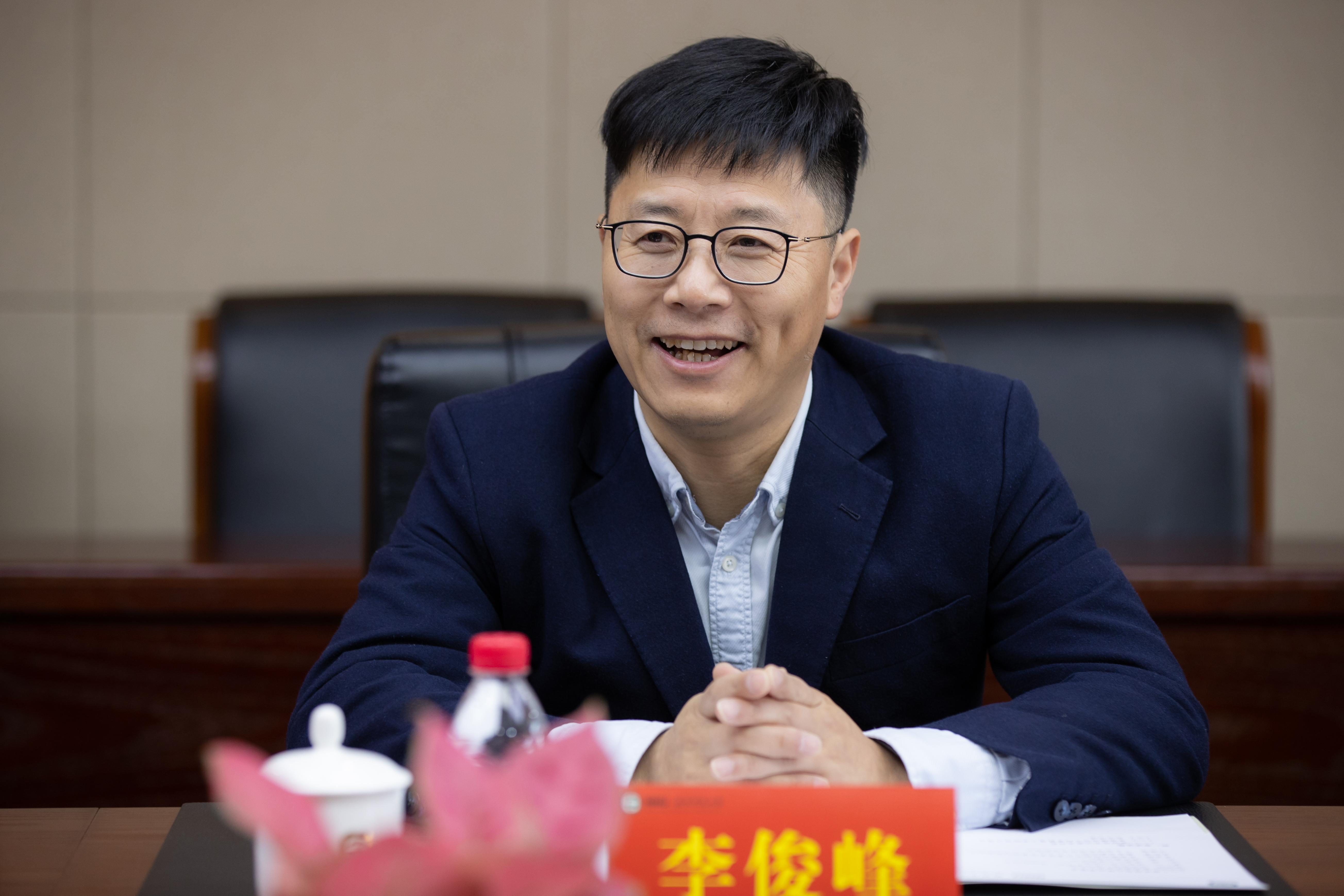 202303201679303679605439.jpg 李俊峰副书记参加座谈.jpg