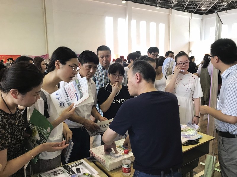 震泽中学.jpg