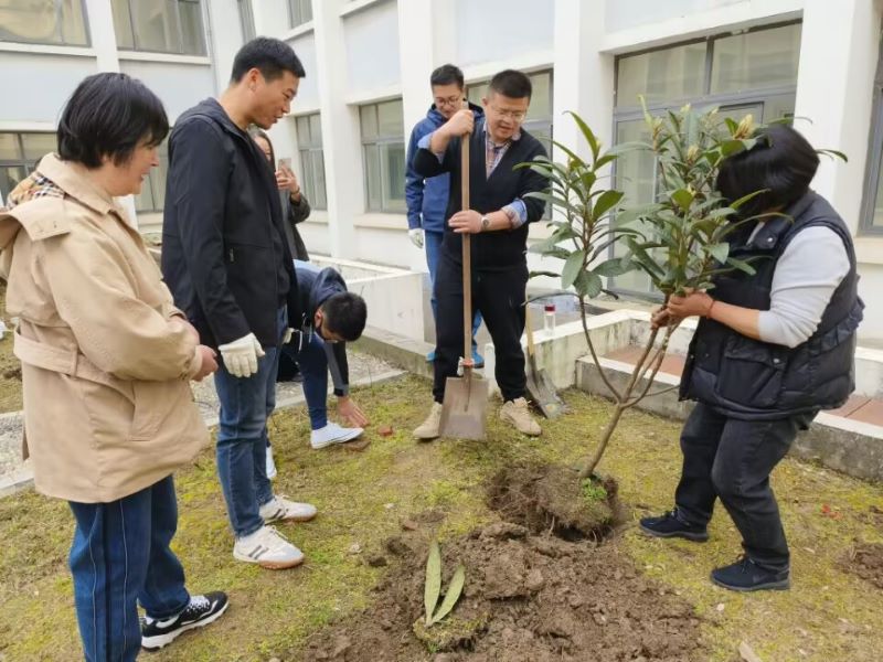 202303091678337254111488.jpg 植树1.jpg