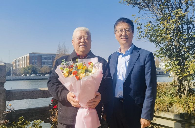 202401161705381394156351.jpg 姜建明慰问傅大友.jpg