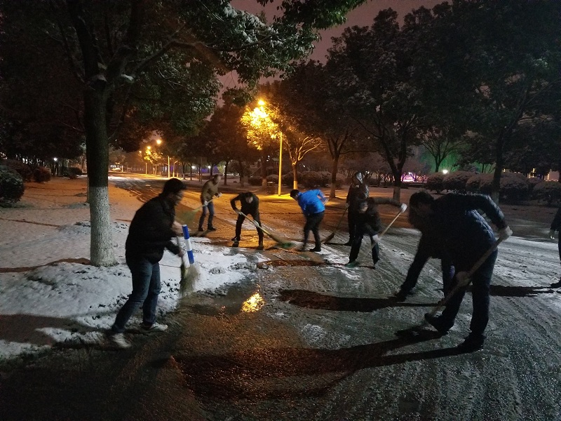 清扫主干道路.jpg