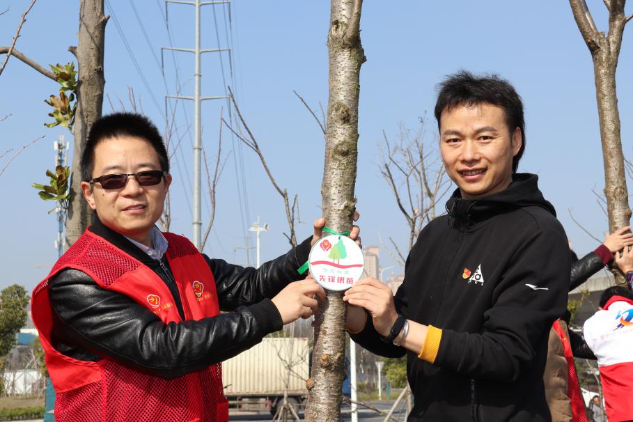 202103111615423329806581.jpg 音乐系教工党支部植树活动320210310.jpg