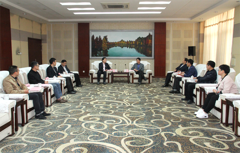 会议现场.jpg