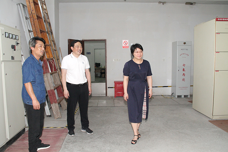 202106241624535128953216.jpg 13-1检查东南配电间.jpg