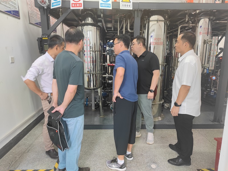 9.2材料学院开展常熟市化工安全实训基地建设研讨会 (2).jpg