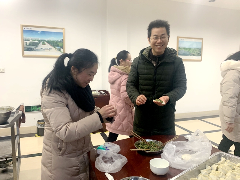 包饺子3_副本.jpg
