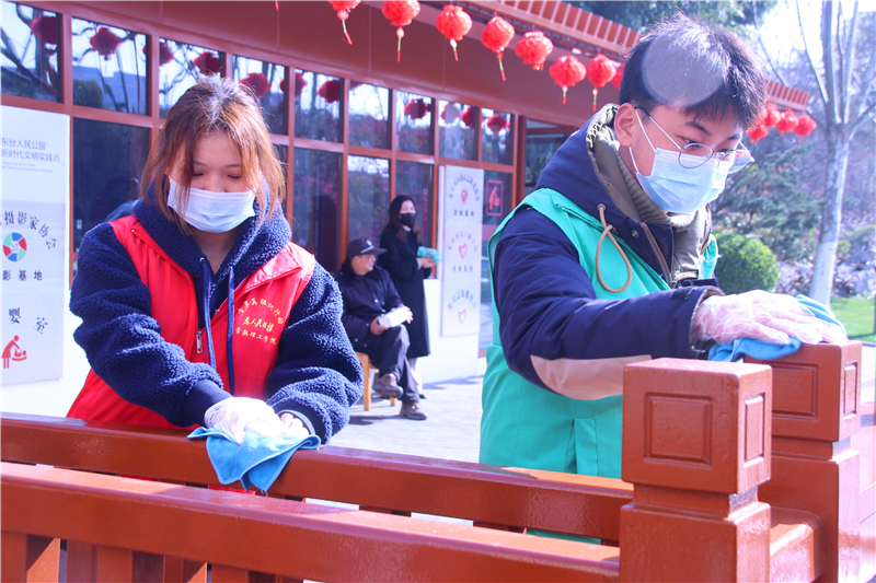 202103051614929128408665.jpg 生物学院组织开展了返家乡环保卫士我先行活动.jpg