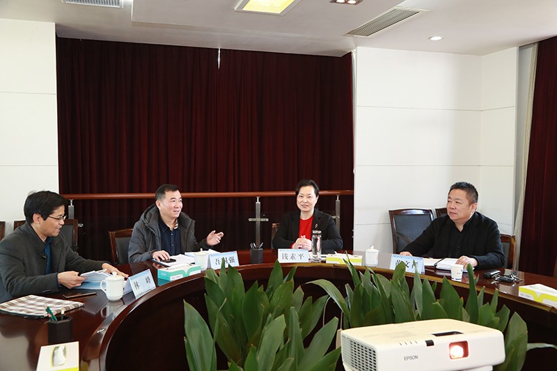 衢州学院来校调研.jpg