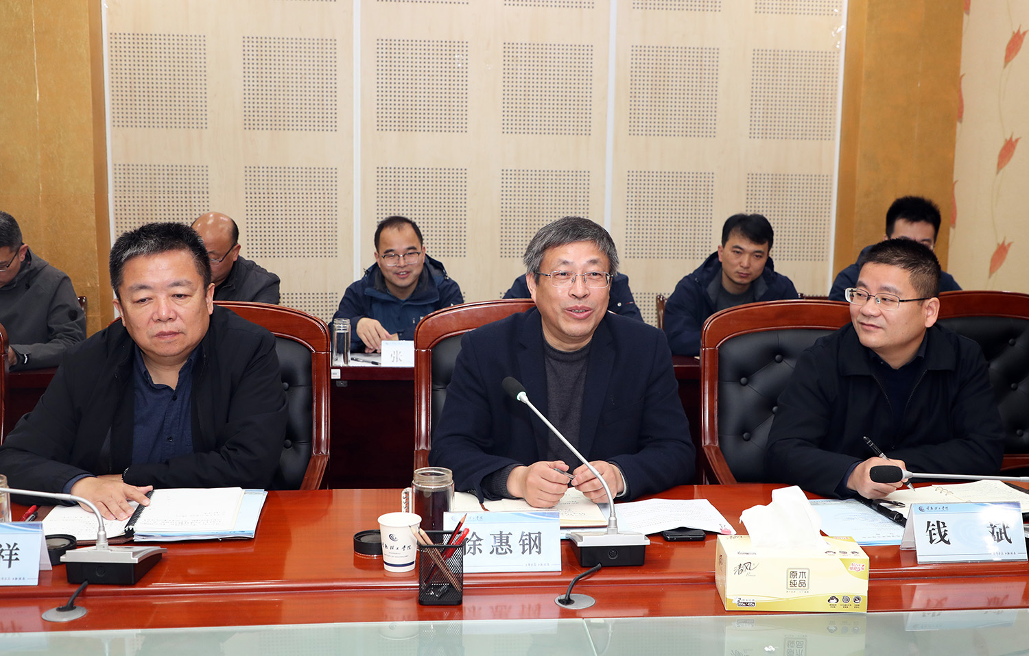与会领导.JPG