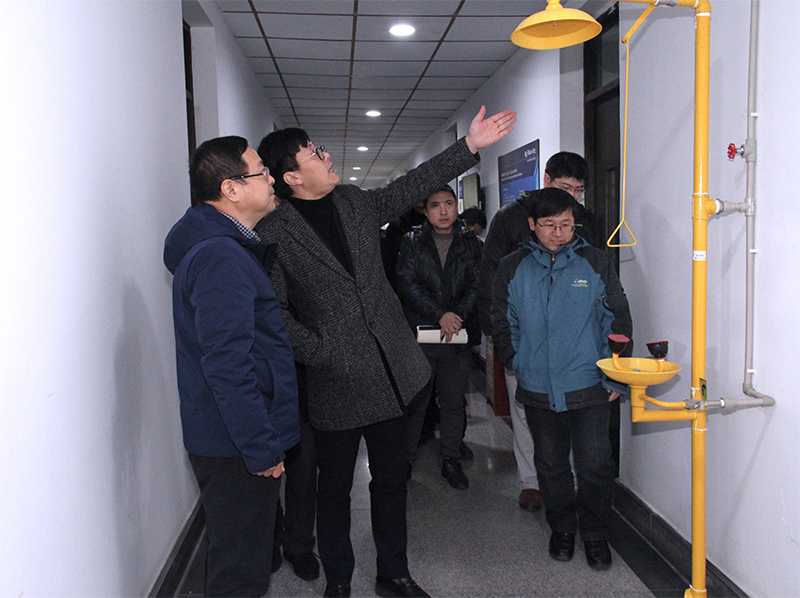 202001181579357589467748.jpg 7参观敬行楼1.jpg