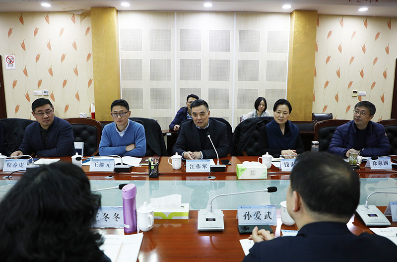 江校长致辞.JPG