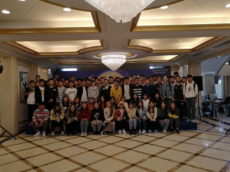 201910301572399006654766.jpg 10.26共筑消防心,平安你我他——化材学院举行“安全月”活动 (2).jpg