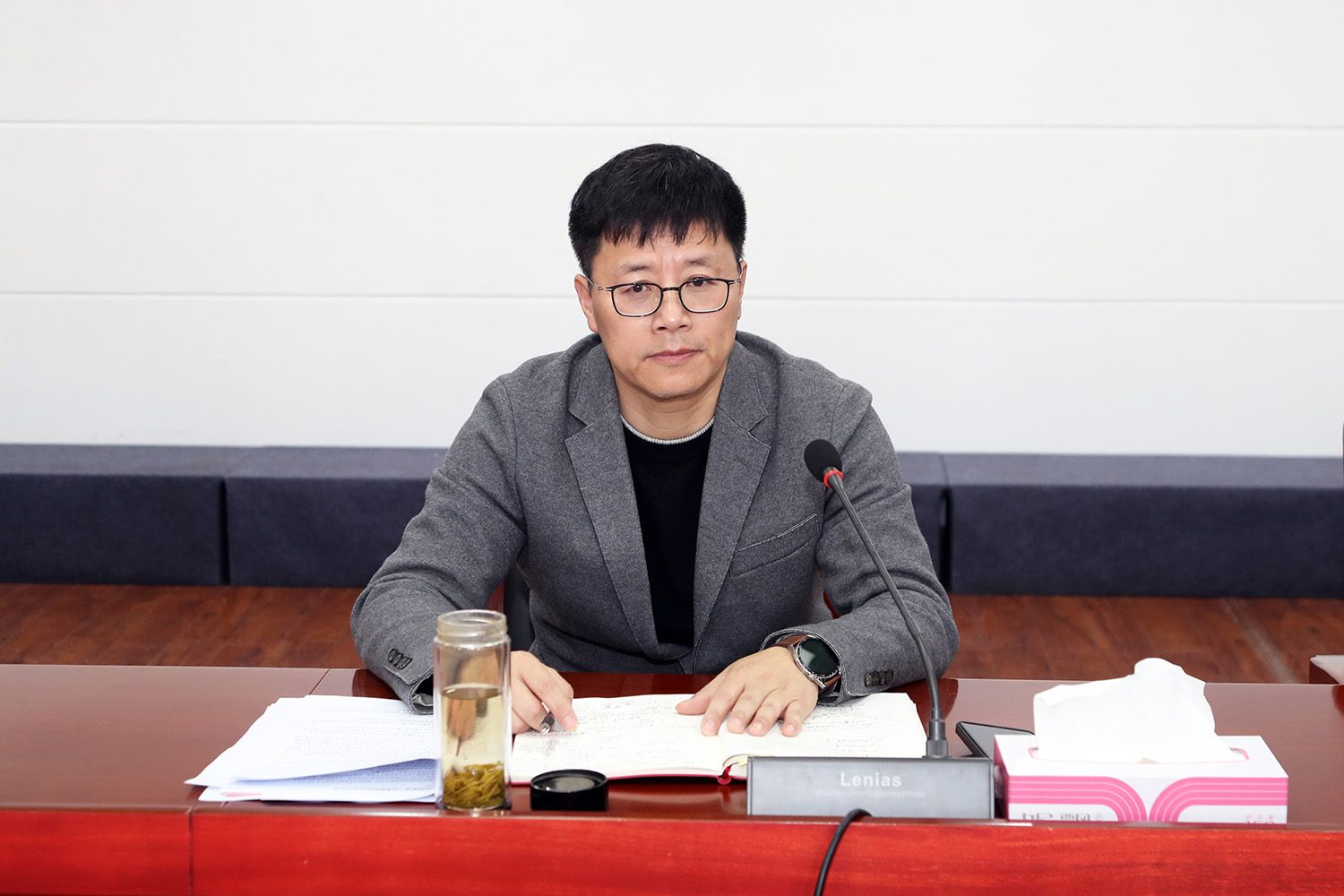 李俊峰副书记主持.JPG