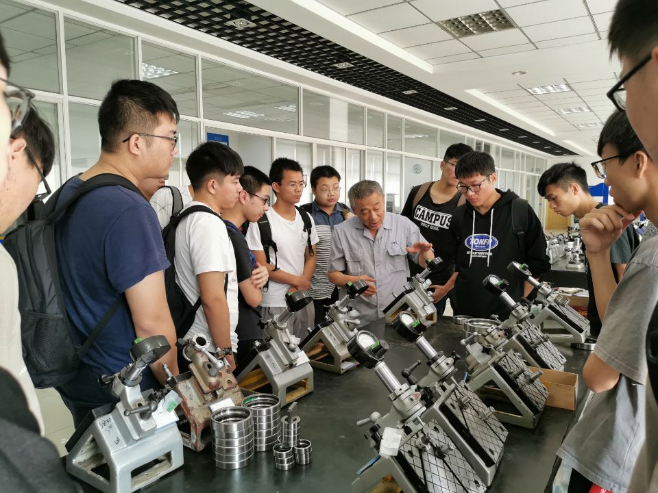 201910101570687378106185.jpg 2019.9参观轴承厂1.jpg