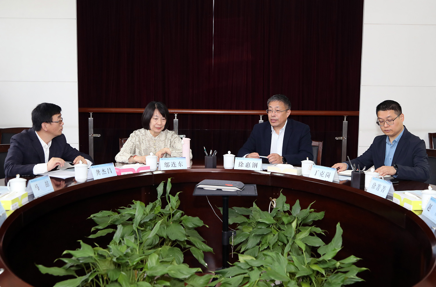 与会领导备用.JPG