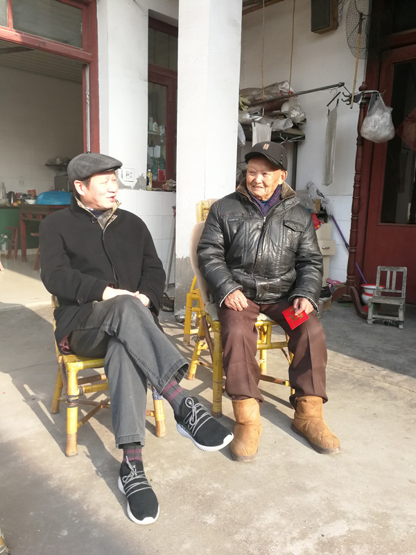 慰问92岁高龄的陈金华老师_副本.jpg