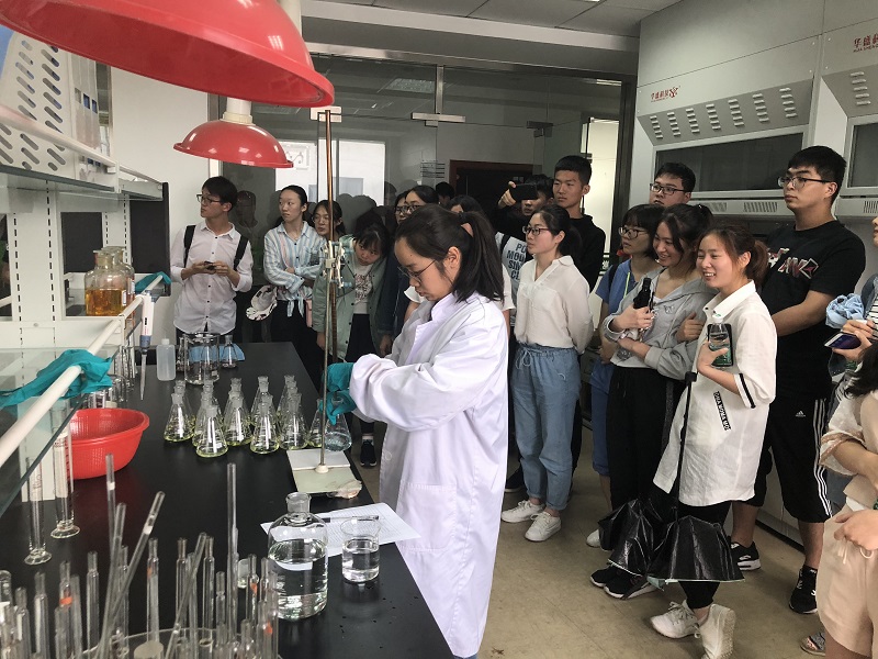 化材学院学生党员赴常熟市环保局开展主题党日活动1.JPG
