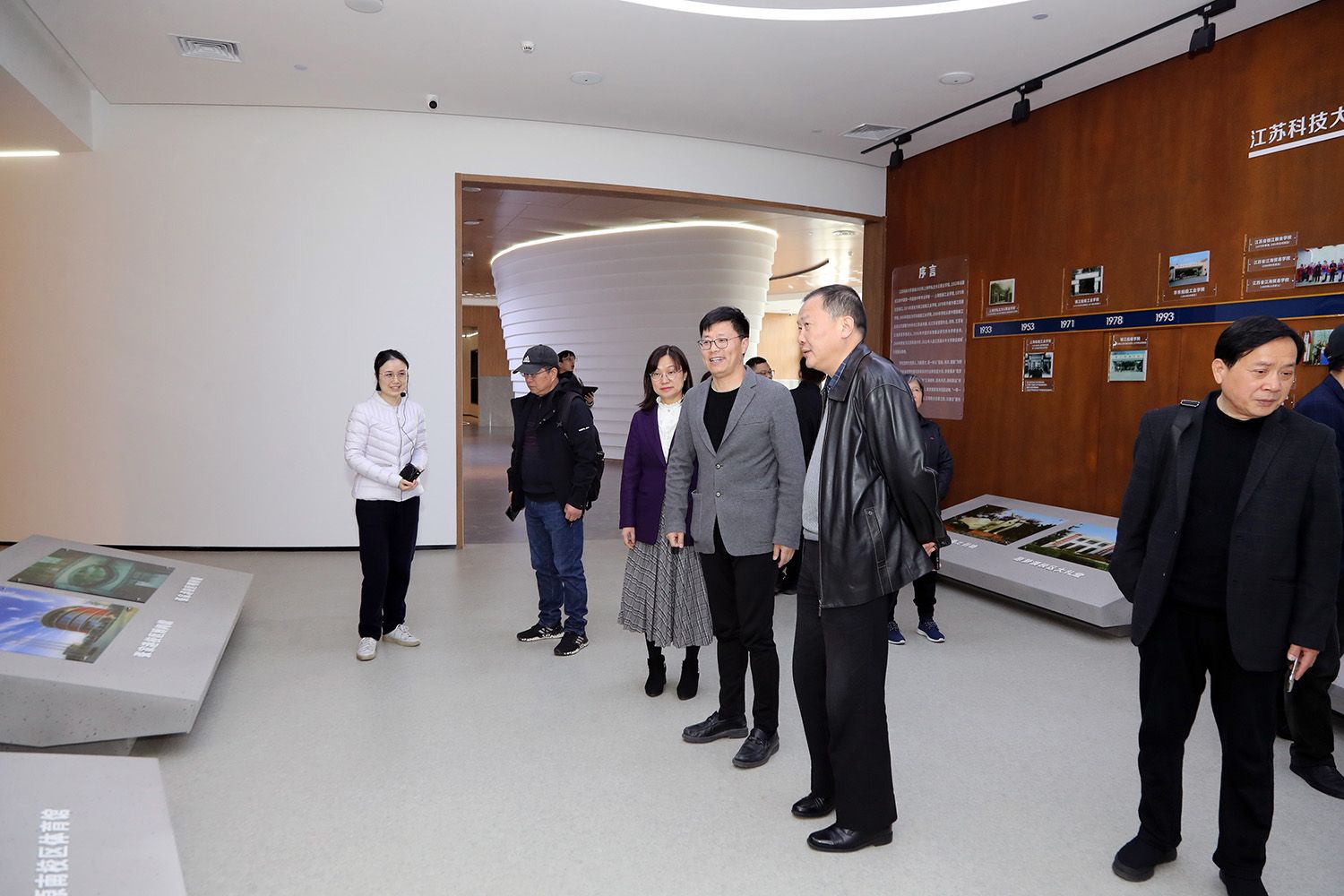 1江苏科技大学调研校史馆参观1.JPG