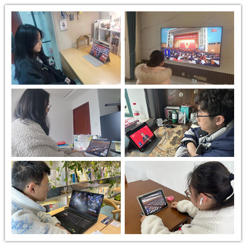 学生观看拼图.jpg