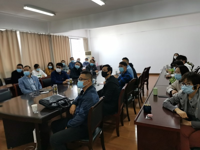 202210181666101281300973.jpg 材料工程学院组织师生观看党的二十大开幕会.jpg