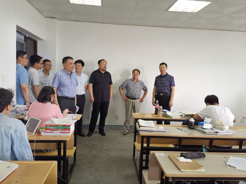 生物学院看望复习考研学生2.jpg