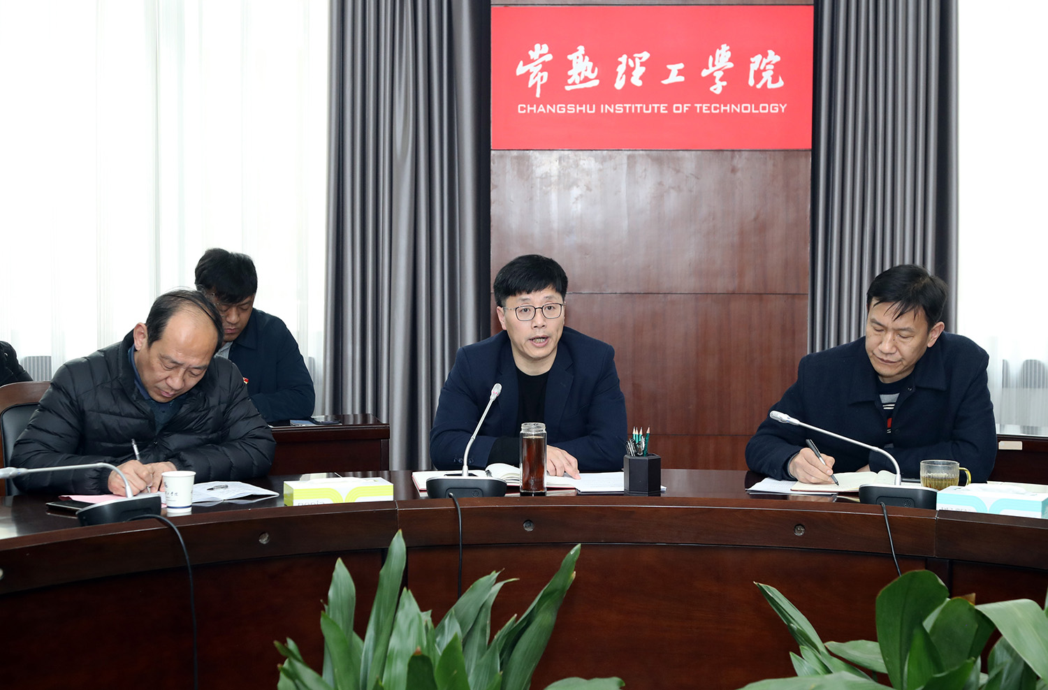 202302281677567528962269.jpg 与会领导.JPG
