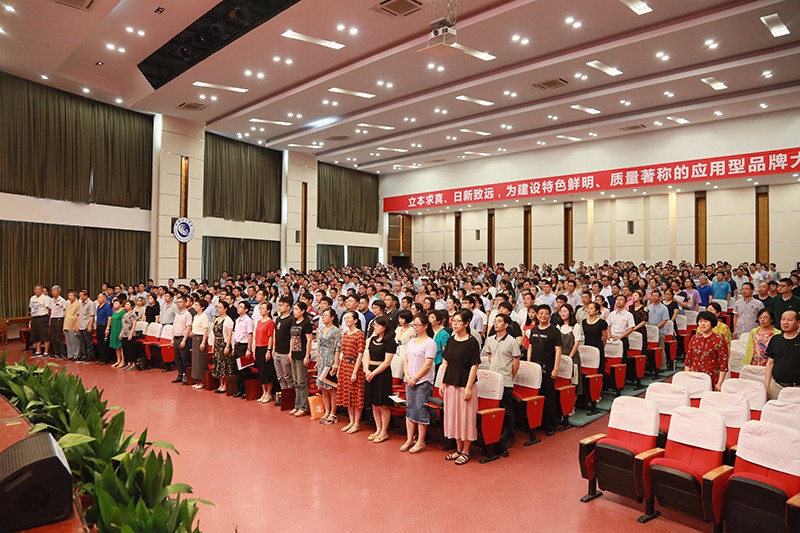 B03I8240.jpg