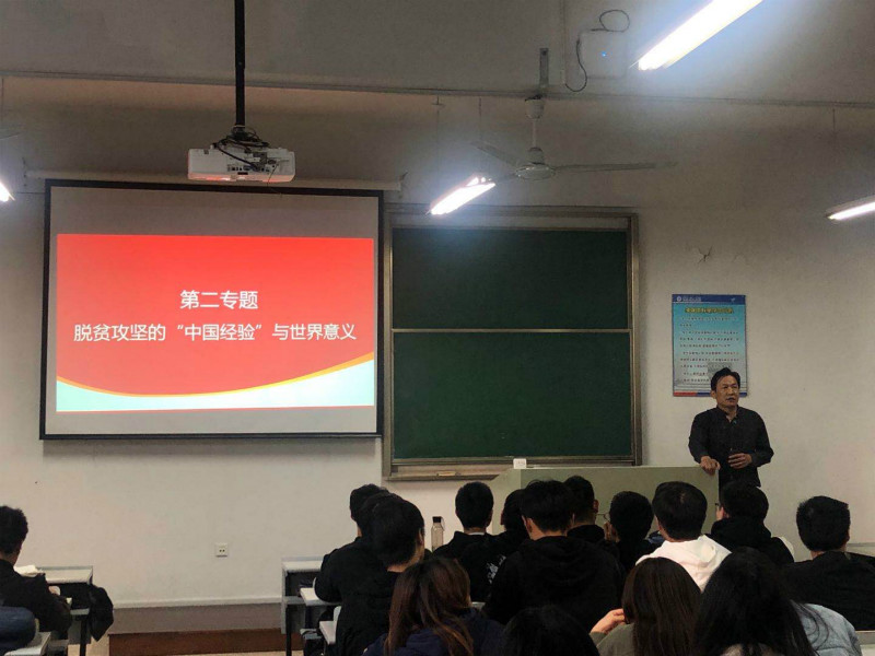 202011061604628369865416.jpg 姚书记.jpg