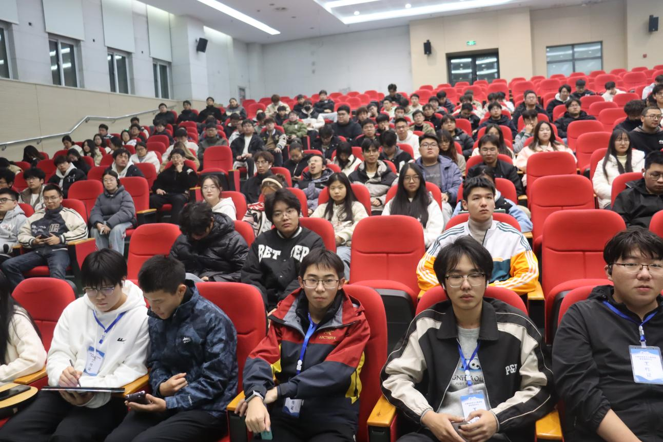 202412071733582833747994.png 东南学生照片.png