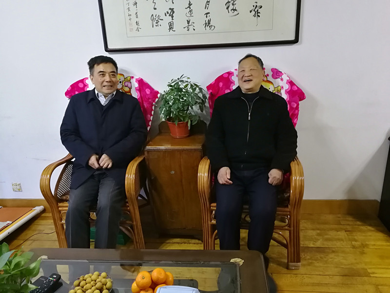 慰问原副校长吴友良_副本.jpg