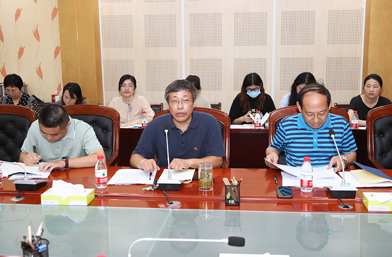 与会领导.JPG