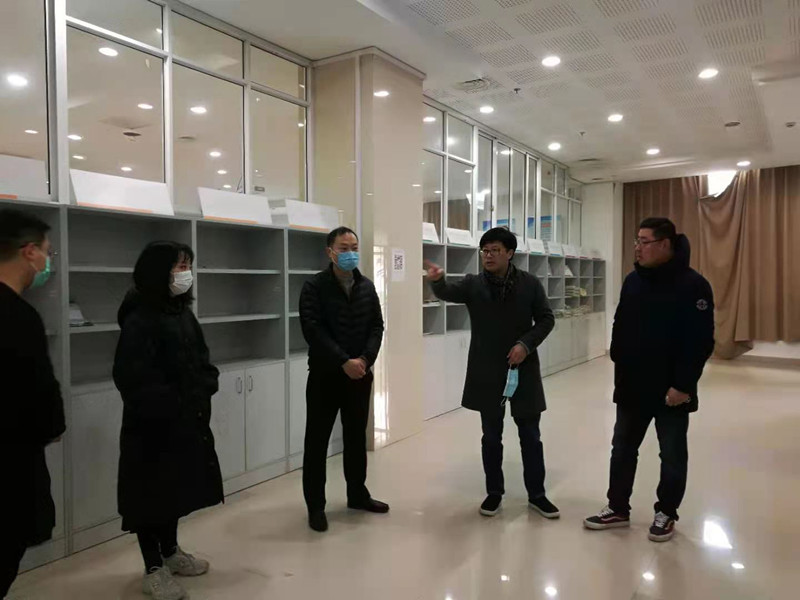 202103021614663926493787.jpg 校领导调研生涯教育中心.jpg