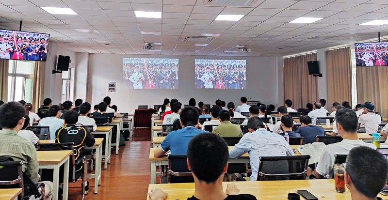 机械工程学院收看现场3.jpg