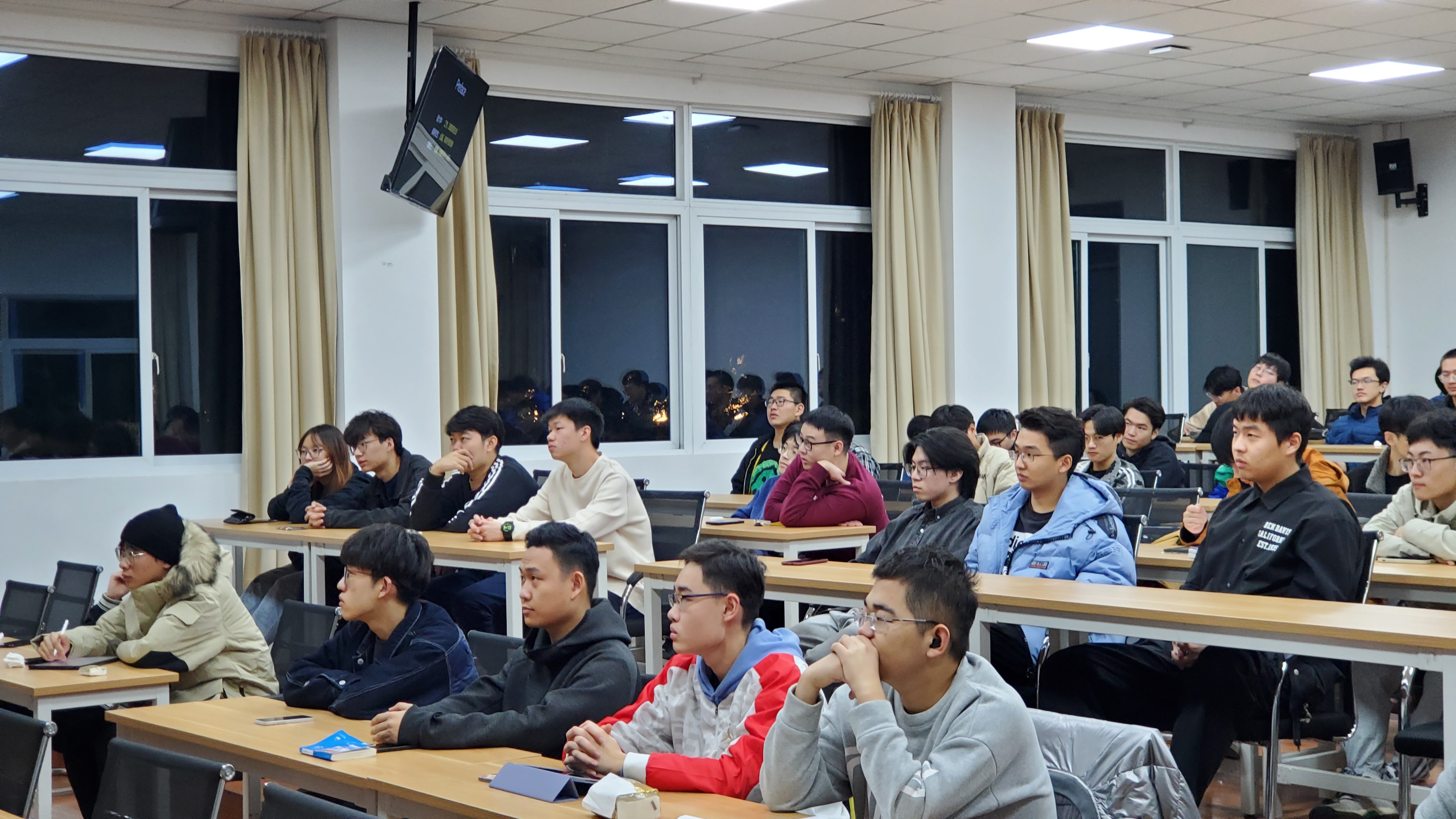 202111221637551470931780.jpg 出国心得分享会 (3).jpg