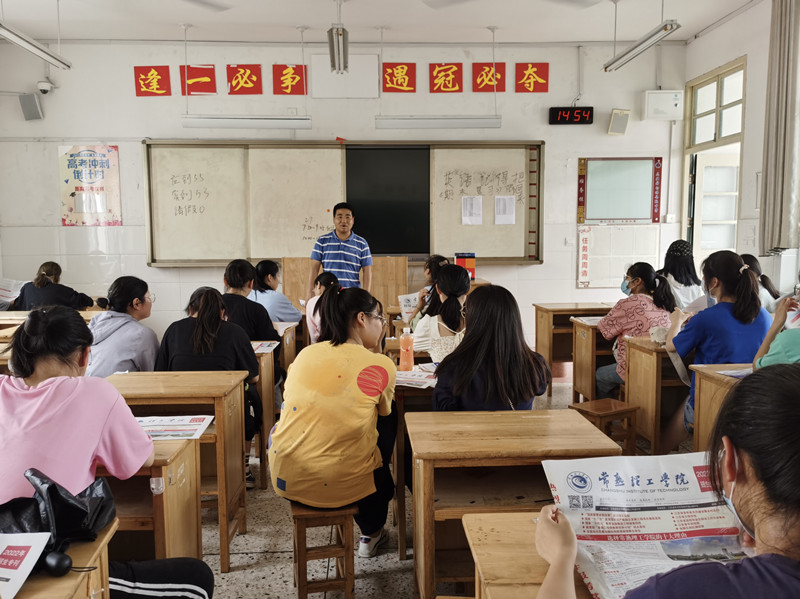 微信图片_20220627150809_副本.jpg