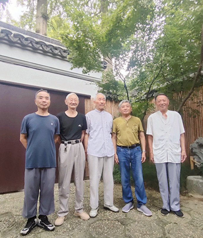 202309151694747146857228.jpg 剪发完成.jpg