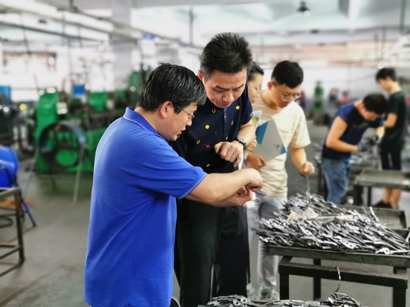 201909061567749775145787.jpg 化材学院赴张家港市威尔斯五金工具有限公司进行合作交流.jpg