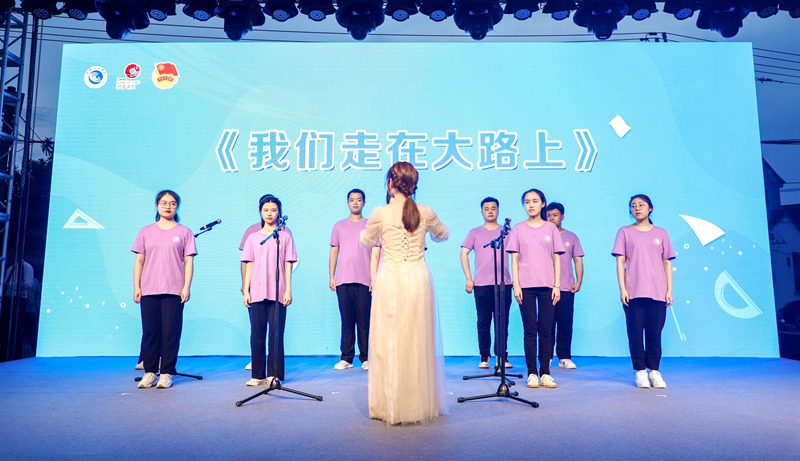 202207111657502229187680.jpg 4.合唱我们走在大路上.jpg