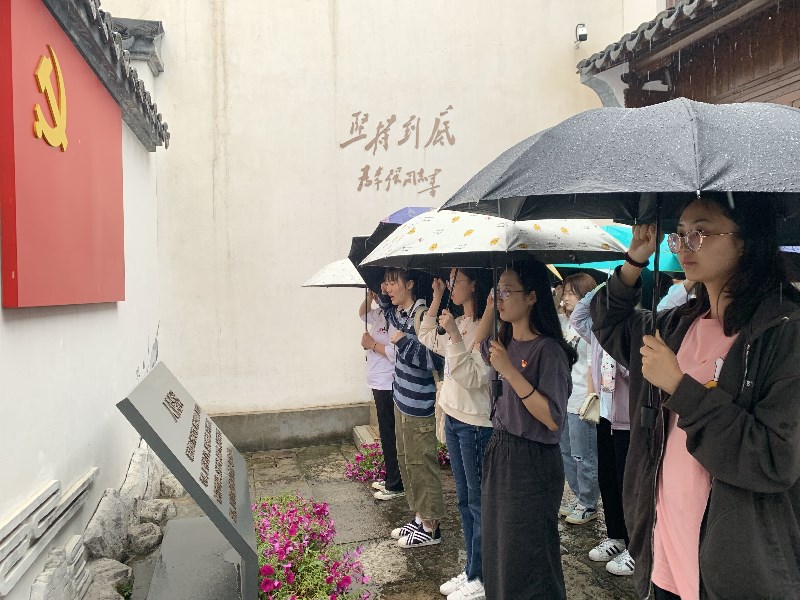 202106021622627132364247.jpg 2021.5.26新党员宣誓图2.jpg