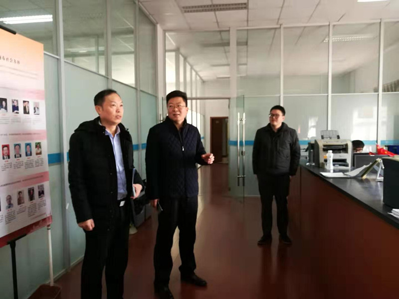 赴工业大学学习考察_副本.jpg