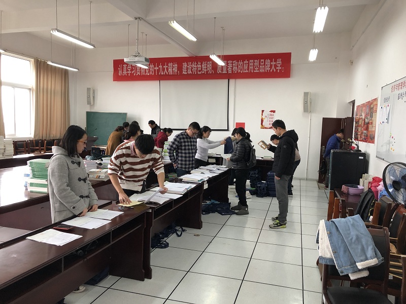 经管学院报到现场.JPG
