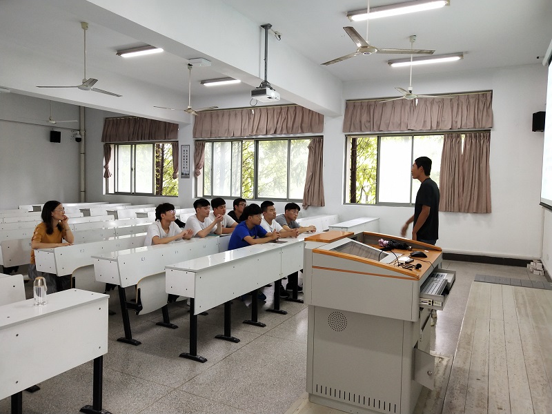201909061567749189252651.jpg 化材学院新生专业思想教育 (2).jpg