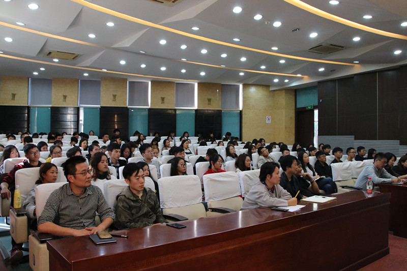 201810151539571396888409.jpg 现场观众.JPG