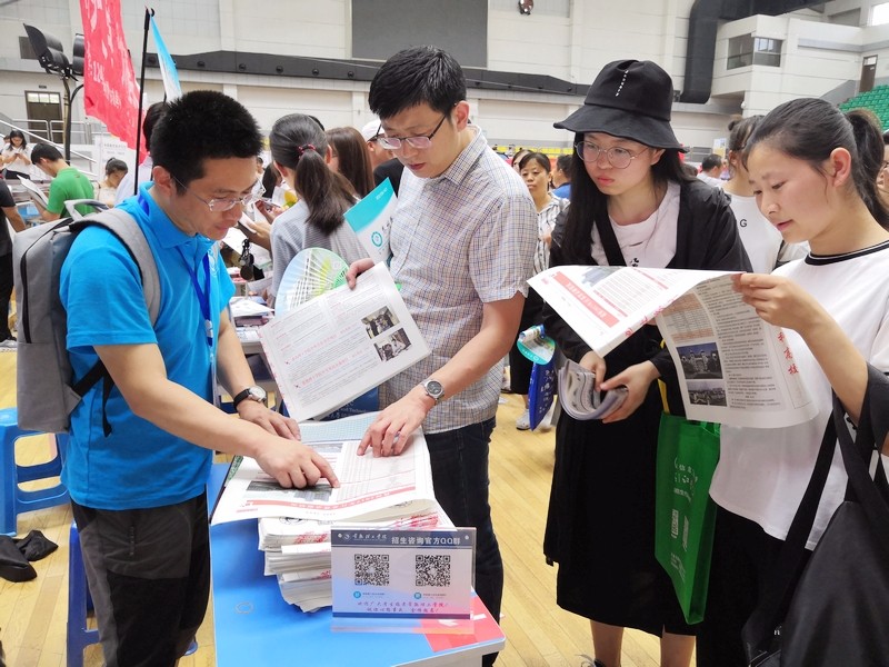 泗洪中学体育馆.jpg