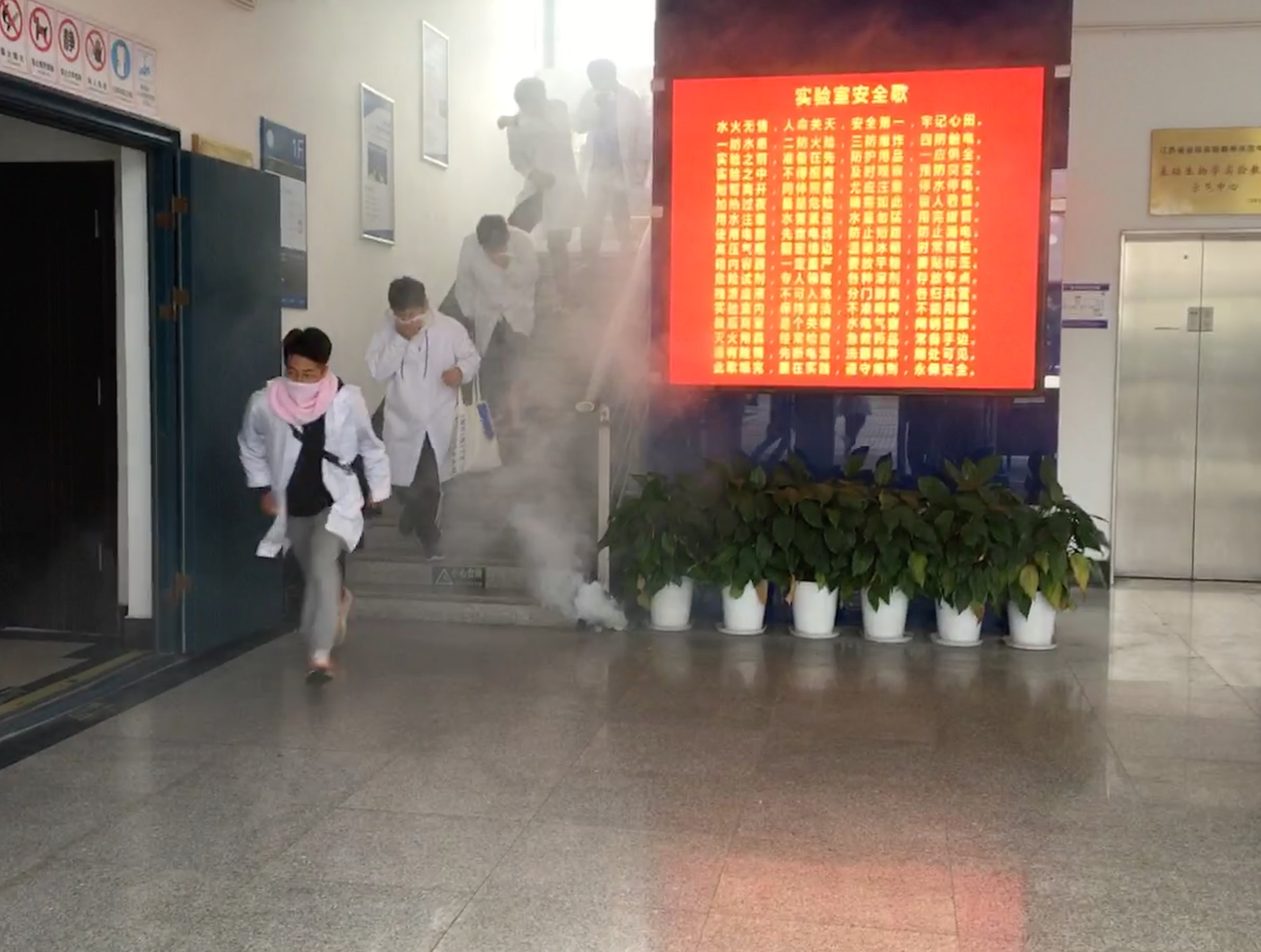 202011121605160264436614.png AC019D911F764DDB4E8E498D2B5E7E3A.png