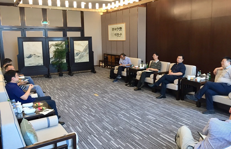 3、在瑞特电气调研.jpg