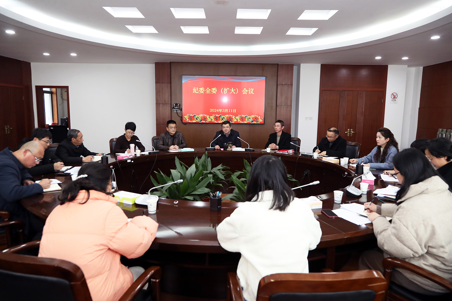 与会人员.JPG
