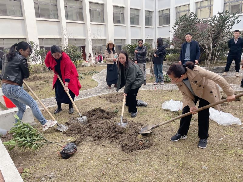 202303091678337577193901.jpg 植树9.jpg